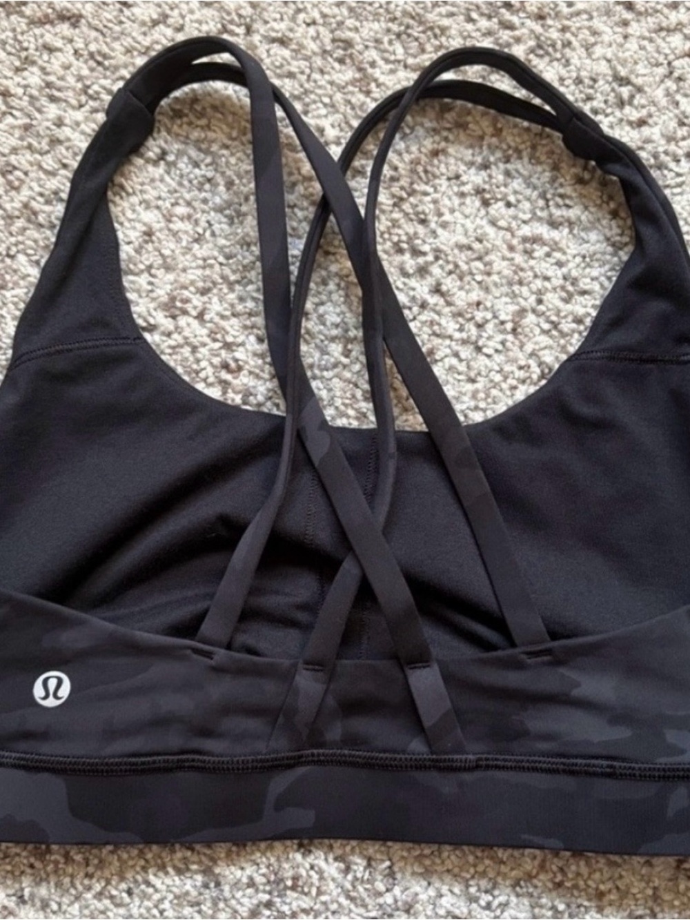 Lululemon Energy size 6 Black Strappy Cross-Back Sports Bra